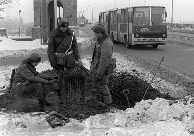 17. Warsaw, 1981 - The Generals Speak