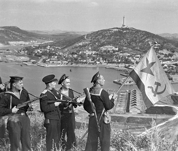 22. Dalian, 1945 - Ten Thousand Kilometers from Tip to Tip