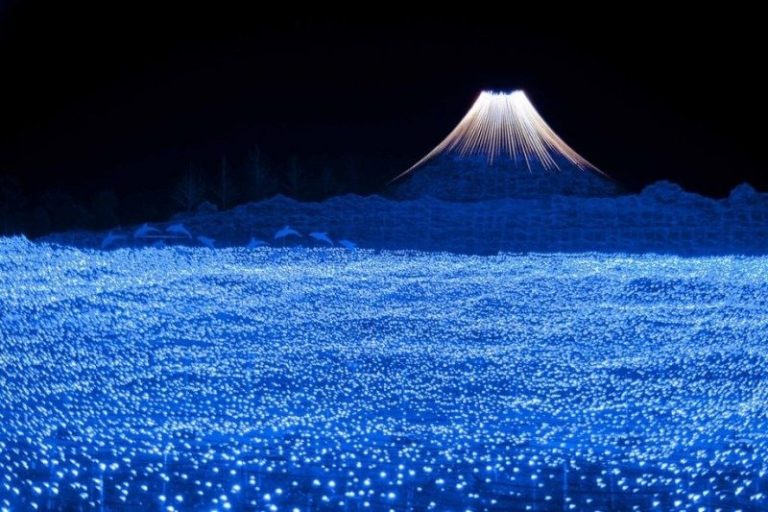 30 Interesting Photos from Japan