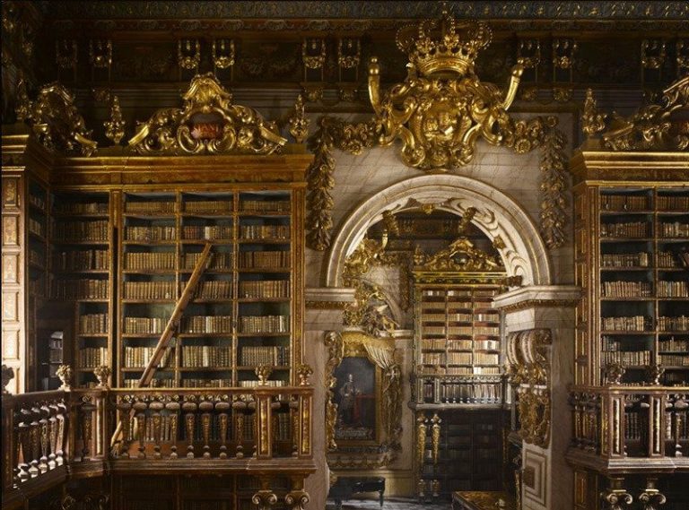 12 Spectacular Libraries Around the World
