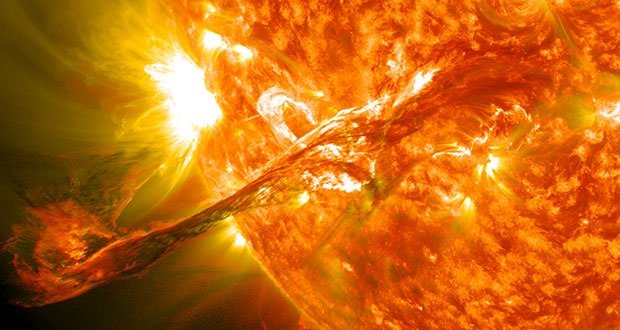 On August 31, 2012 a long filament of solar material that had been hovering in the sun's atmosphere, the corona, erupted out into space at 4:36 p.m. EDT. The coronal mass ejection, or CME, traveled at over 900 miles per second. The CME did not travel directly toward Earth, but did connect with Earth's magnetic environment, or magnetosphere, causing aurora to appear on the night of Monday, September 3. Picuted here is a lighten blended version of the 304 and 171 angstrom wavelengths. Cropped Credit: NASA/GSFC/SDO <b><a href="http://www.nasa.gov/audience/formedia/features/MP_Photo_Guidelines.html"rel="nofollow">NASA image use policy.</a></b> <b><a href="http://www.nasa.gov/centers/goddard/home/index.html" rel="nofollow">NASA Goddard Space Flight Center</a></b> enables NASA’s mission through four scientific endeavors: Earth Science, Heliophysics, Solar System Exploration, and Astrophysics. Goddard plays a leading role in NASA’s accomplishments by contributing compelling scientific knowledge to advance the Agency’s mission. <b>Follow us on <a href="http://twitter.com/NASA_GoddardPix" rel="nofollow">Twitter</a></b> <b>Like us on <a href="http://www.facebook.com/pages/Greenbelt-MD/NASA-Goddard/395013845897?ref=tsd" rel="nofollow">Facebook</a></b> <b>Find us on <a href="http://instagrid.me/nasagoddard/?vm=grid" rel="nofollow">Instagram</a></b>