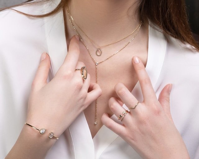 How to Create a Timeless Jewelry Collection