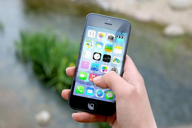 How Mobile Technology is Changing the Way We Play
