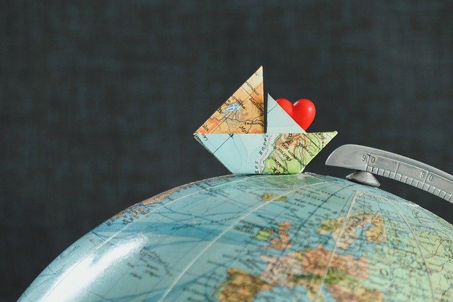 8 Ways to Immerse Yourself in a New Culture While Traveling